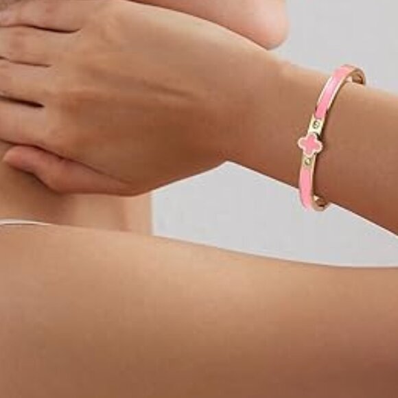 Neiman Marcus Pink 18K Gold Plated Clover Clic Clac Bracelet - Picture 3 of 5